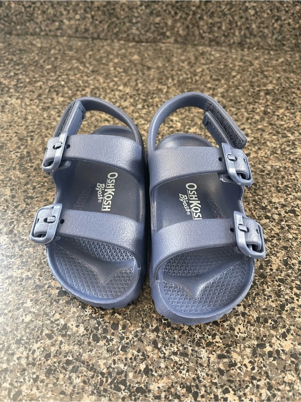 OshKosh B’gosh Sandals Boy’s Size 6 Blue Hook & Loop Strap Rubber
